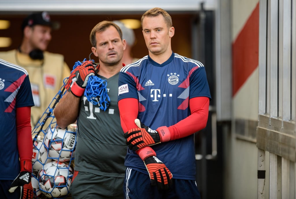 Torwart-Trainer Toni Tapalovic (l) wurde von den Bayern freigestellt.