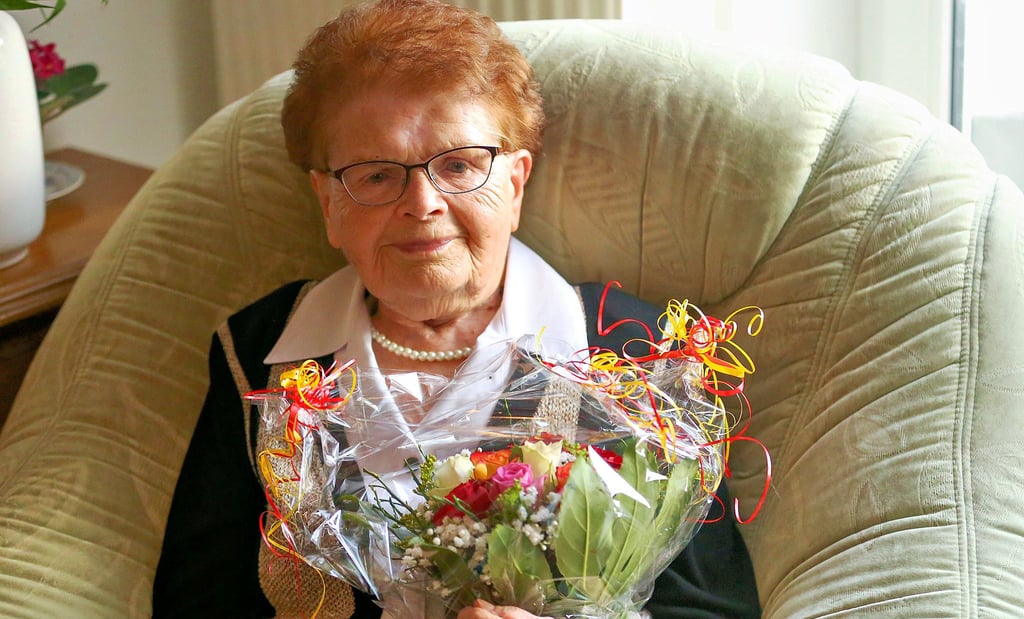 Anni Krause ist am Freitag 100 Jahre alt geworden. Ihre Kinder und Enkel hatten für sie eine Überraschungsfeier organisiert.