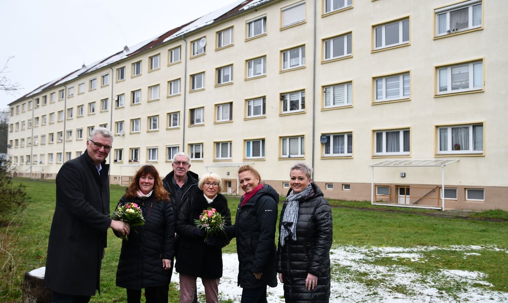 Die Haldensleber Stadtwerke und die Wobau haben gemeinsam ein weiteres Mieterstromprojekt fertiggestellt. Auf zwei Wohnblöcken an der Kiefholzstraße sind nun Photovoltaikanlagen zur eigenen Stromproduktion zu finden.