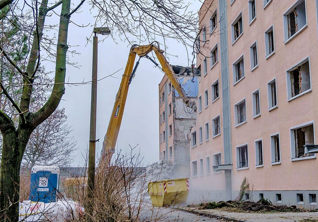 Der Wohnblock in der Gartenstraße 10-13 muss weichen. Pläne für eine Nutzung der entstehenden Lücke gibt es laut Eigentümer noch nicht.