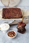 Cremig, schokoladig, nussig: Die Brownies sind wie eine perfekte Streicheleinheit für den Gaumen.