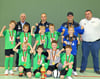 Die F-Junioren des Post SV Stendal haben die Hallenfußball-Kreismeisterschaft des KFV Altmark-Ost am Sonntag in der Sporthalle Schönhausen gewonnen. Abschließend gab es das obligatorische Mannschaftsfoto mit den Offiziellen des Turniers. 