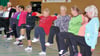 Gemeinsam aktiv sein macht Spaß und hält fit: In Eggersdorf treffen sich immer montags Senioren zum Sport.