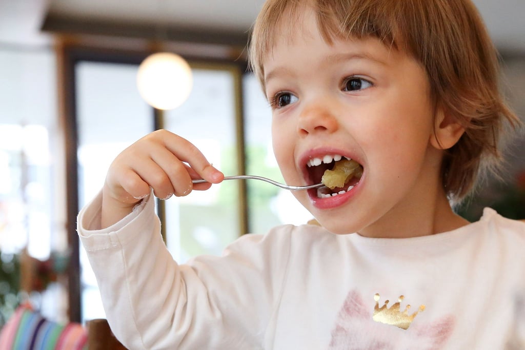 Kinder lieben meist Apfelmus. Kein Wunder: Er ist herrlich süß - Dank Zuckerzusatz. Apfelmark hingegen ist nur Apfel pur.
