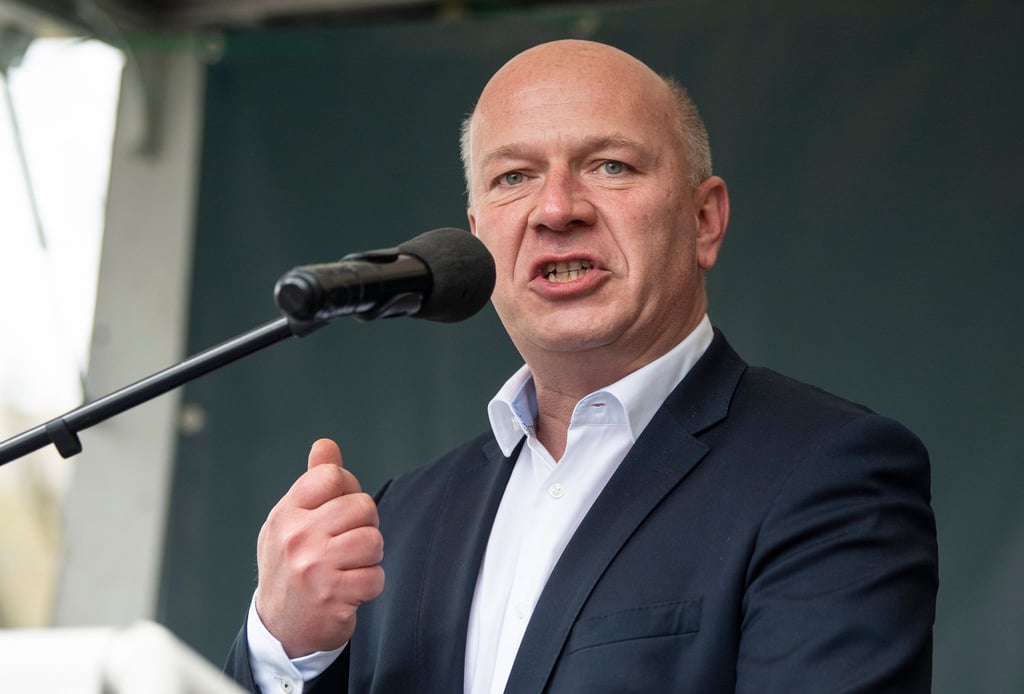 Kai Wegner, CDU-Fraktionsvorsitzender in Berlin, spricht ins Mikrofon.