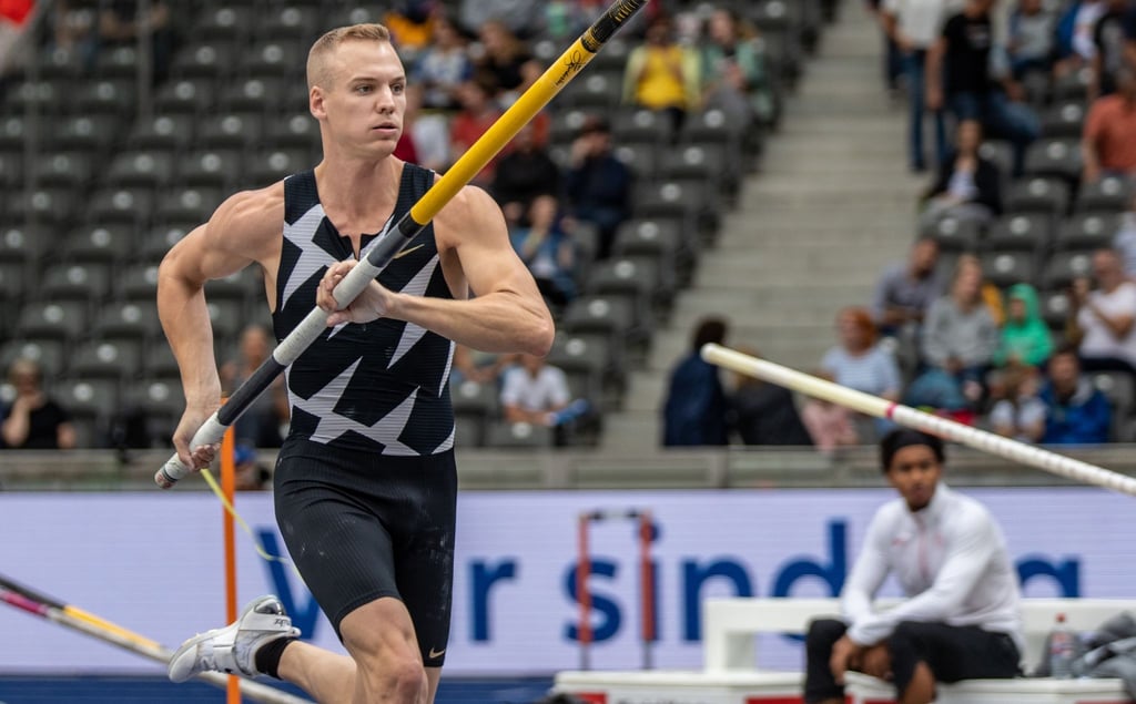 Sam Kendricks setzt zum Sprung an.