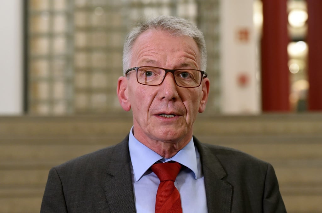 Dirk-Ulrich Mende (SPD).