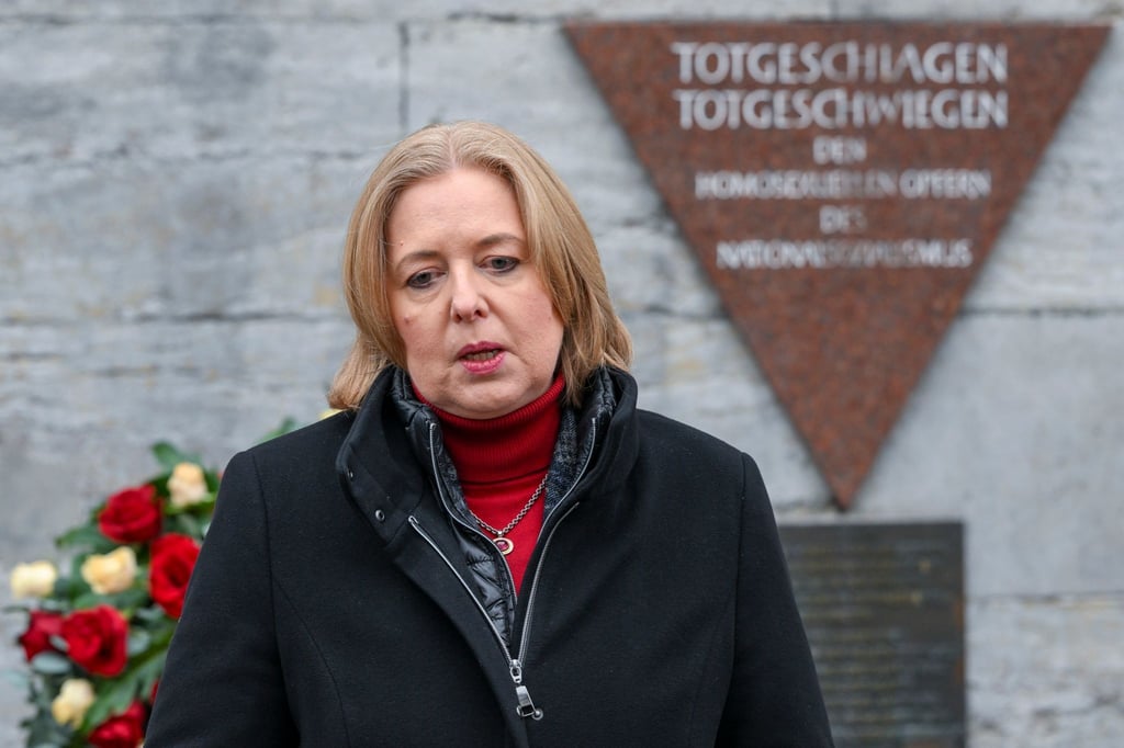 Bundestagspräsidentin Bärbel Bas (SPD) gedenkt den homosexuellen Opfer im Nationalsozialismus.