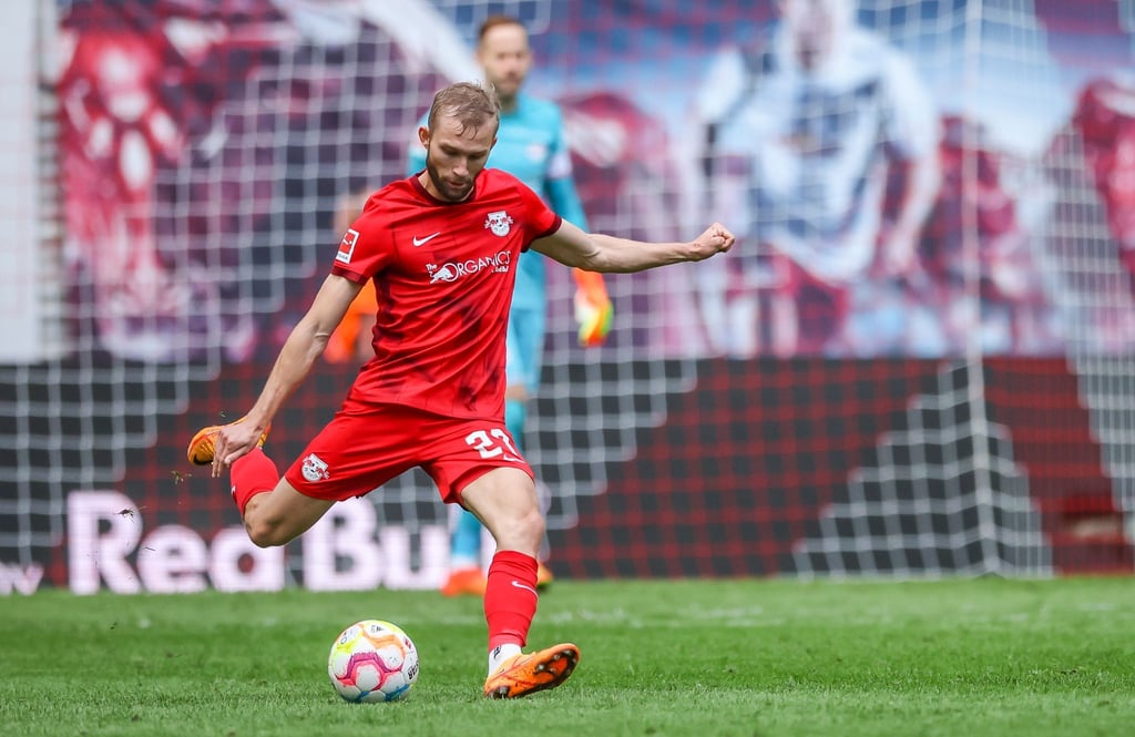 Konrad Laimer am Ball.