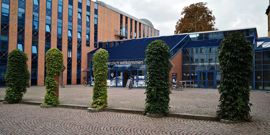 Der Platz vor der Stadtinformation soll aufgewertet werden.