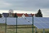 Im Hecklinger Gewerbegebiet "Bodewiesen!" betreibt ein privater Investor schon seit vielen Jahren einen Solarpark. 