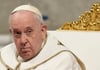 Papst Franziskus: „Und ich sage jedem, der Homosexualität kriminalisieren möchte, dass er falsch liegt“.
