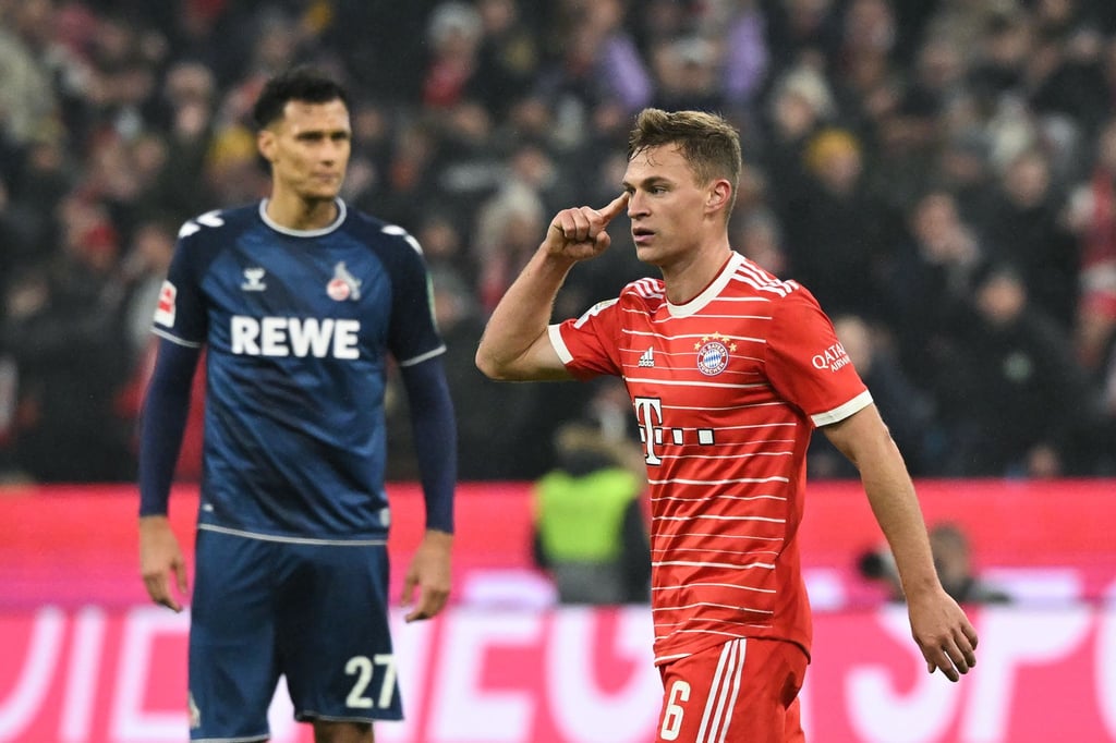 Torschütze Joshua Kimmich (r) rettete den Bayern das 1:1.