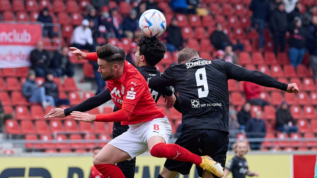 Reichlich Kampf zwischen Halleschem FC und FSV Zwickau im Ost-Duell der 3. Liga.