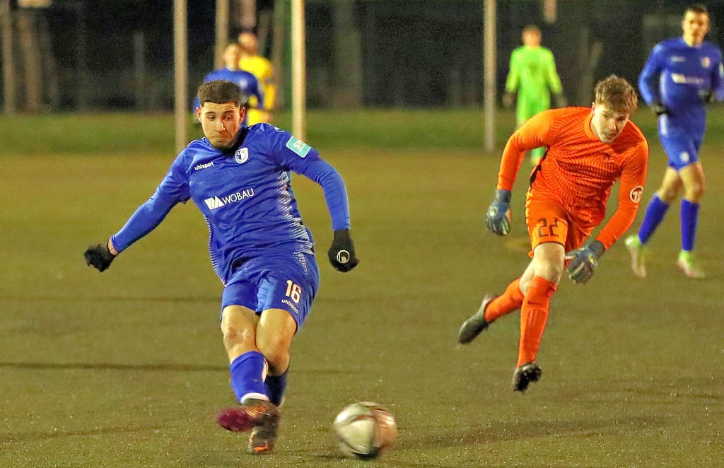 Firas Romdhane erzielte am Freitag das 2:2 (55.), seine Gefährten Patrick Thon (27.) und David Engojan (88.) die weiteren Tore.