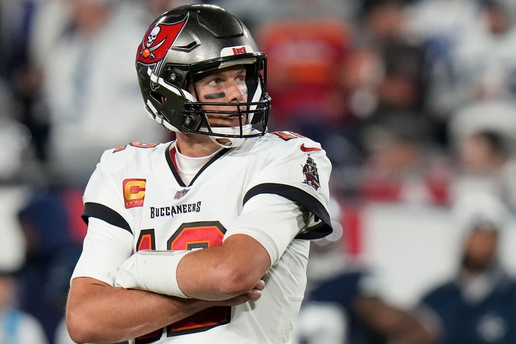 Tom Brady ist mit den Tampa Bay Buccaneers in der Wildcard-Runde der Playoffs gegen die Dallas Cowboys ausgeschieden.