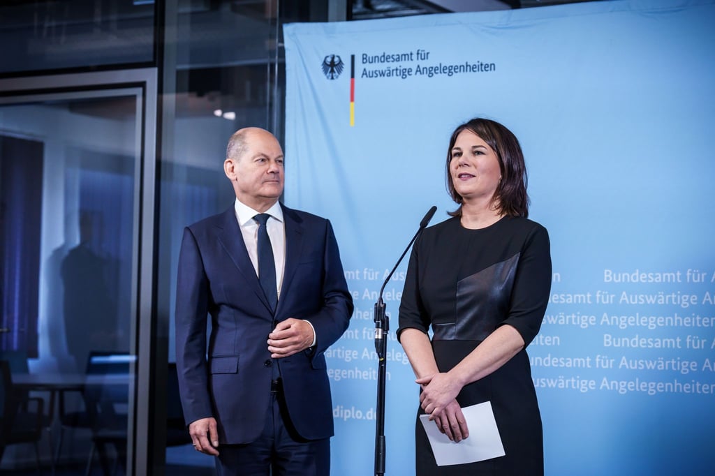 „Soll ich jetzt von Liebe sprechen? Nein“: Bundeskanzler Olaf Scholz und Annalena Baerbock.