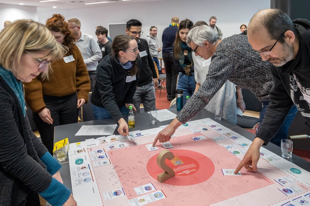 Bei einem Workshop im Multimediazentrum haben verschiedene Akteure aus der Stadtgesellschaft über Halles Zukunft diskutiert.