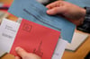 Unterlagen zur Briefwahl für die Wiederholungswahlen in Berlin.