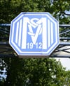 Das Logo des SV Meppen über dem Eingang zum Stadion.