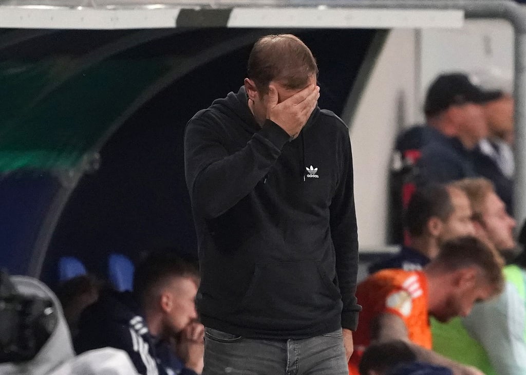 Schalke-Trainer Frank Kramer muss nach dem Aus um seinen Job fürchten.