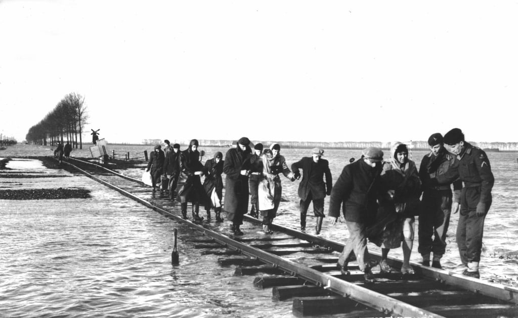Die niederländische Provinz Zeeland wurde überschwemmt - mit schlimmen Folgen für die Bevölkerung.