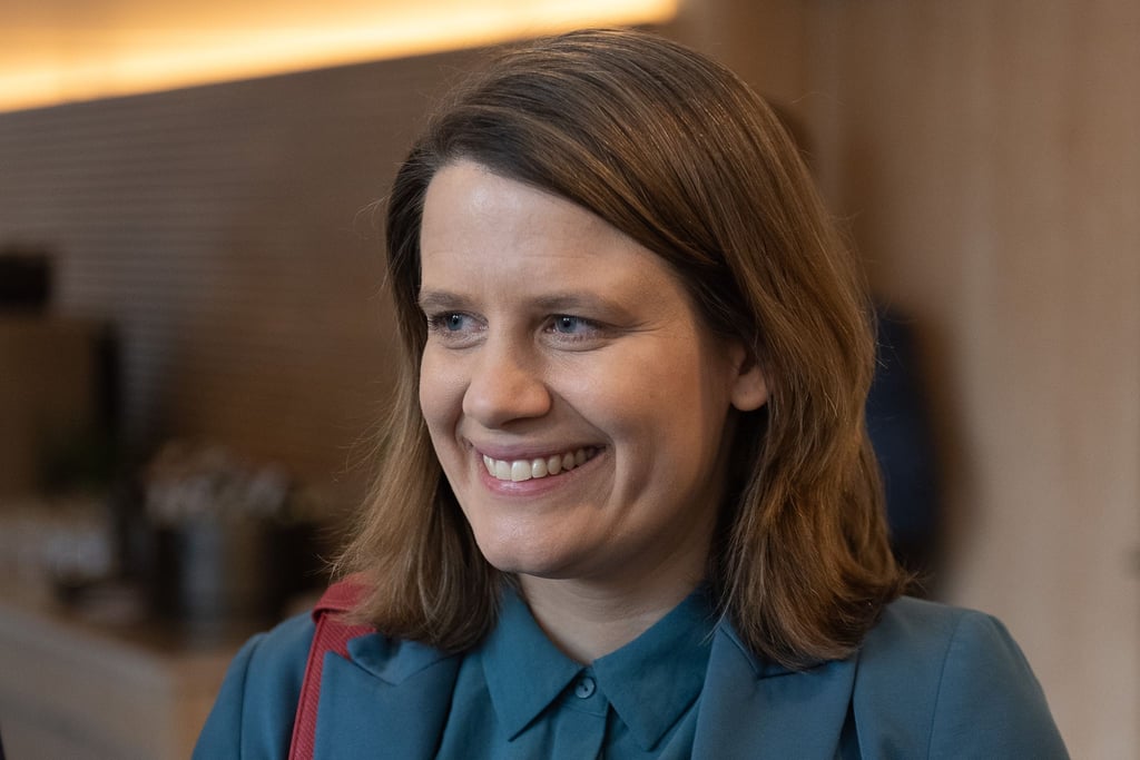 Zu sehen ist Julia Willie Hamburg (Bündnis 90/Die Grünen). Kulturministerin in Niedersachsen.