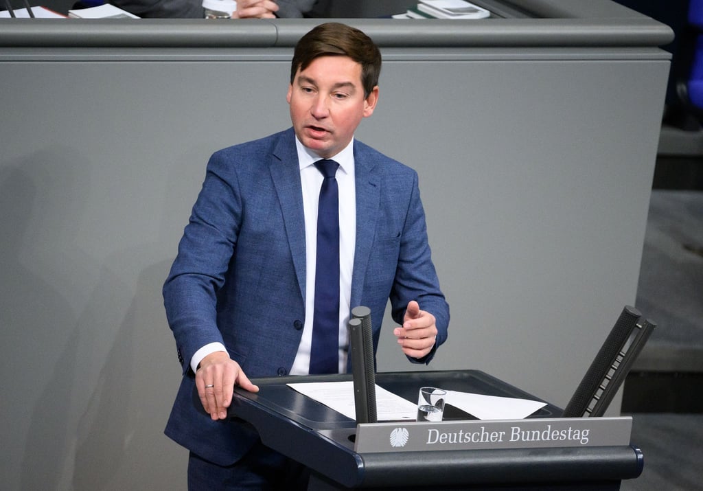Der SPD-Politiker Sebastian Hartmann fordert eine Rechtsgrundlage, nach der IP-Adressen für 14 Tage gespeichert werden können.
