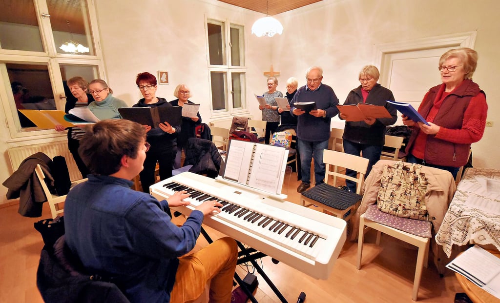 Seit wenigen Monaten probt der Kirchenchor in Kleinpaschleben wieder – mit deutlich weniger Mitgliedern und neuem Chorleiter.