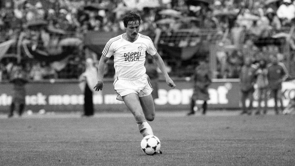 Andreas Gielchen, hier 1983 im Trikot seines 1. FC Köln.