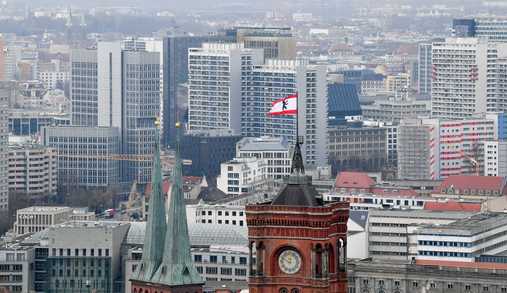 Berlin wählt am 12. Februar ein neues Landesparlament weil die letzte Abstimmung ungültig war. Vom Ergebnis hängt ab, ob Franziska Giffey Regierende Bürgermeisterin bleibt.