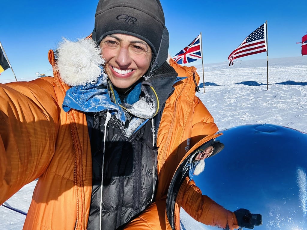 Die Britin Preet Chandi macht ein Selfie von sich in der Antarktis.