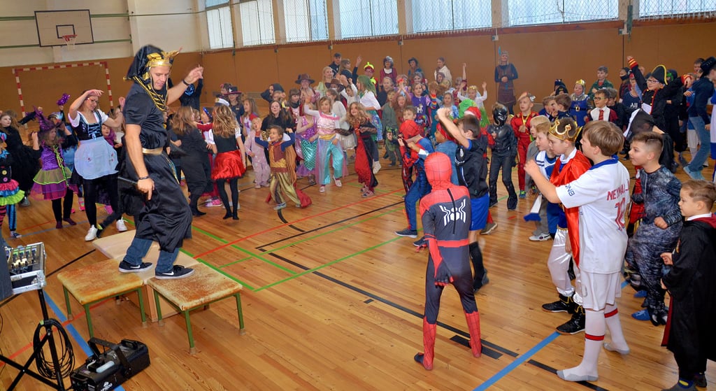 Getanzt wurde reichlich während der Faschingsparty der Grundschule Osterweddingen.