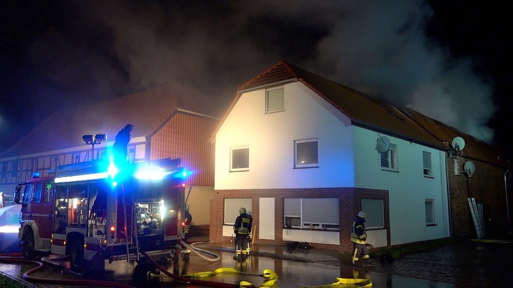 In Ausleben hat in der Nacht zum 3. Februar ein Mehrfamilienhaus gebrannt.