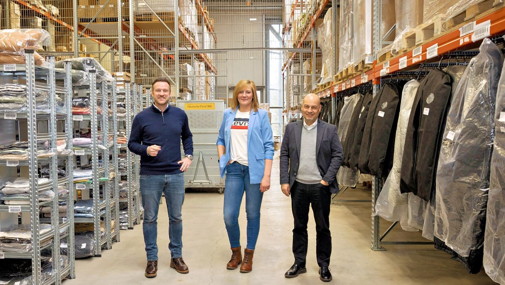 Die bisherige Osterwiecker Firma Borek gehört nun zur Hornburger Sattler-Gruppe. Hier im Osterwiecker Firmengebäude die Geschäftsführer Martin Koschei, Carmen Meuche und Ralf Büttner (von links).