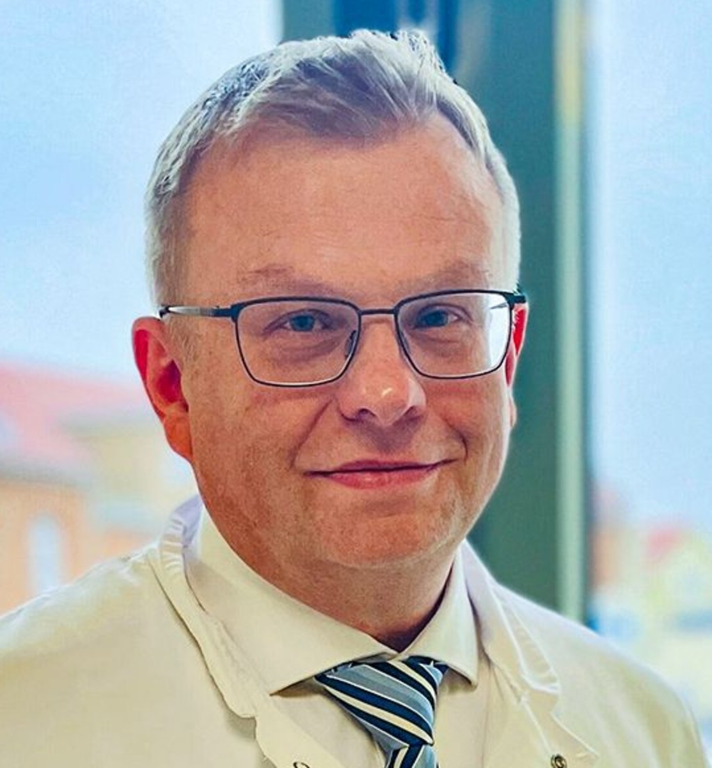 Dr. med. Klaus-Heinrich Michel ist neuer Chefarzt der Klinik für Orthopädie und Unfallchirurgie an der Helios-Klinik Köthen.