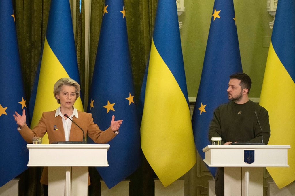 Der ukrainische Präsident Wolodymyr Selenskyj und EU-Kommissionspräsidentin Ursula von der Leyen bei einer Pressekonferenz.