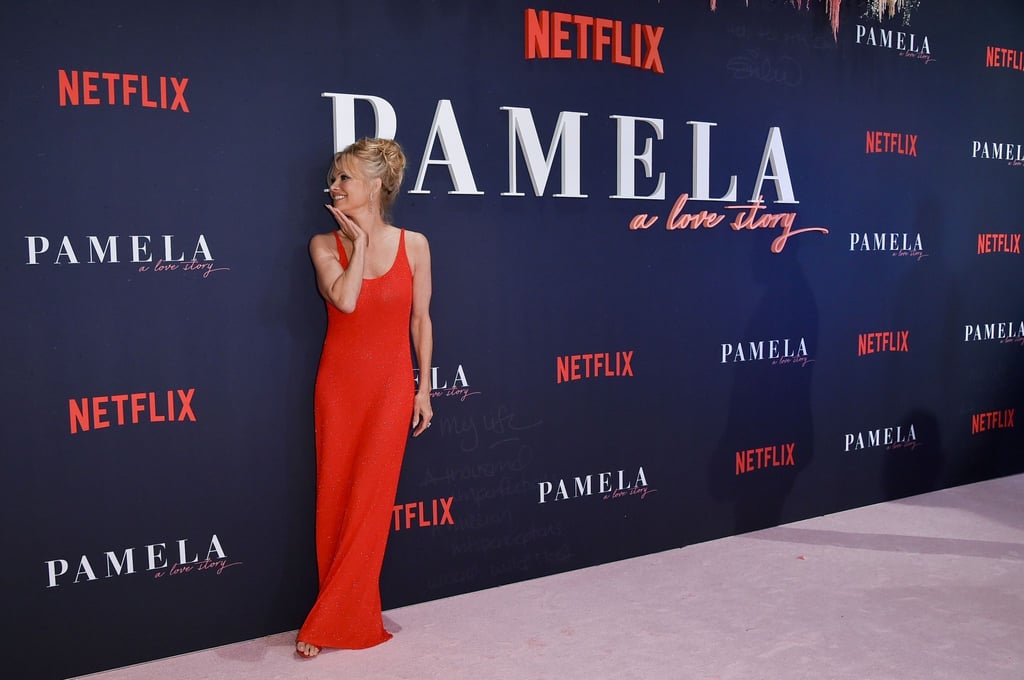 Pamela Anderson kommt zur Premiere der Netflix-Doku „Pamela: Eine Liebesgeschichte“ im Tudum Theater in Los Angeles.