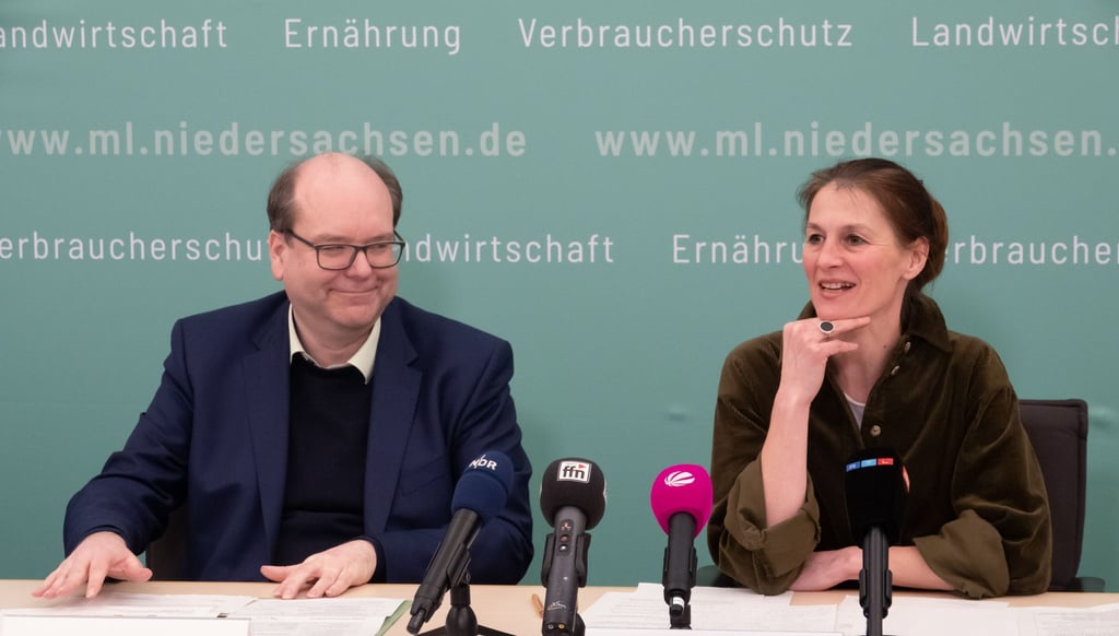 Umweltminister Christian Meyer und Landwirtschaftsministerin Miriam Staudte beim Dialogforum.