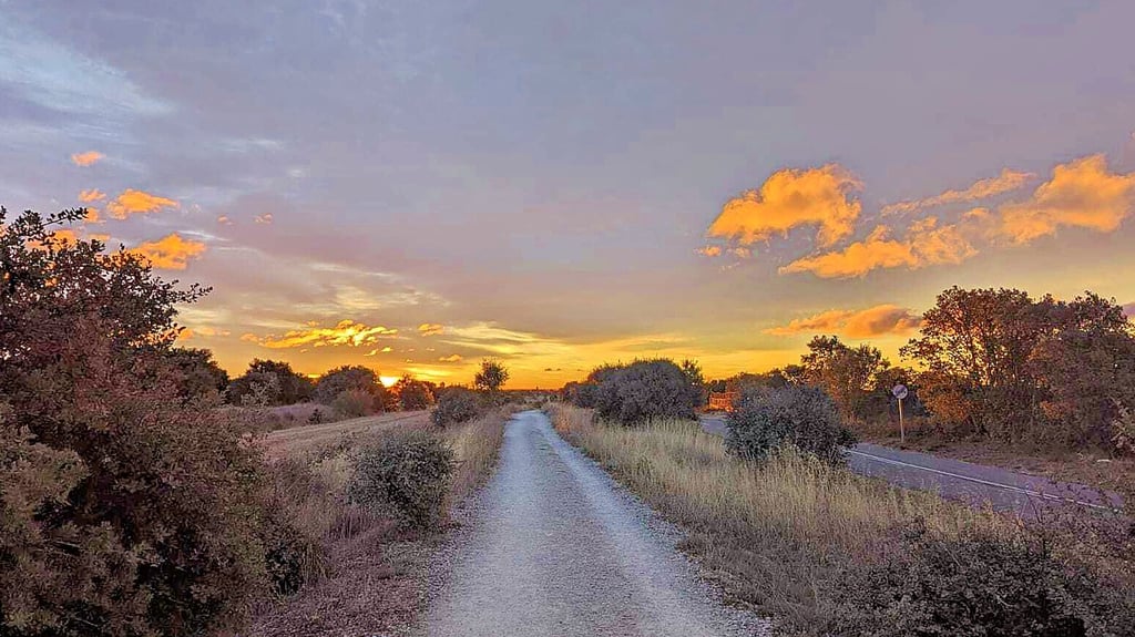 Traumhafte Landschaften und viele Entdeckungen am Wegesrand erlebten die Hennings: der Sonnenaufgang bei Santa Catalina de Somoza