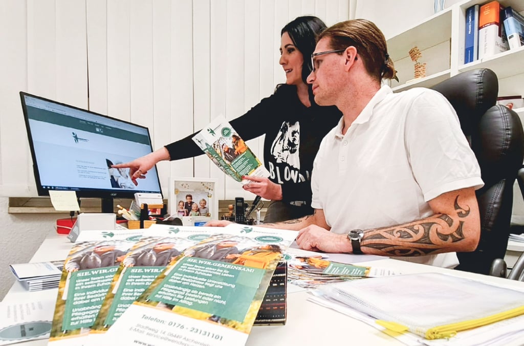 Die Westdorferin Nadine Schröder hat in Aschersleben eine Agentur zur Alltagsbegleitung für älter Menschen gegründet. Alexander Anders, der als Allgemeinmediziner in Hettstedt aktiv ist, hat durch seine tägliche Arbeit die Anregung zur Agentur gegeben.