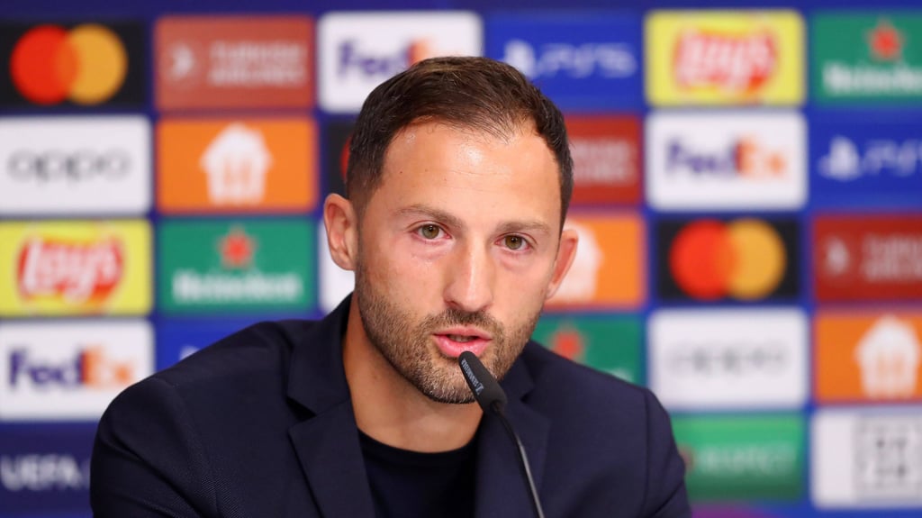 Domenico Tedesco auf seiner letzten Pressekonferenz bei RB Leipzig vor seiner Entlassung.