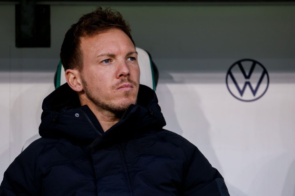 Münchens Cheftrainer Julian Nagelsmann ist vor dem Spiel im Stadion.