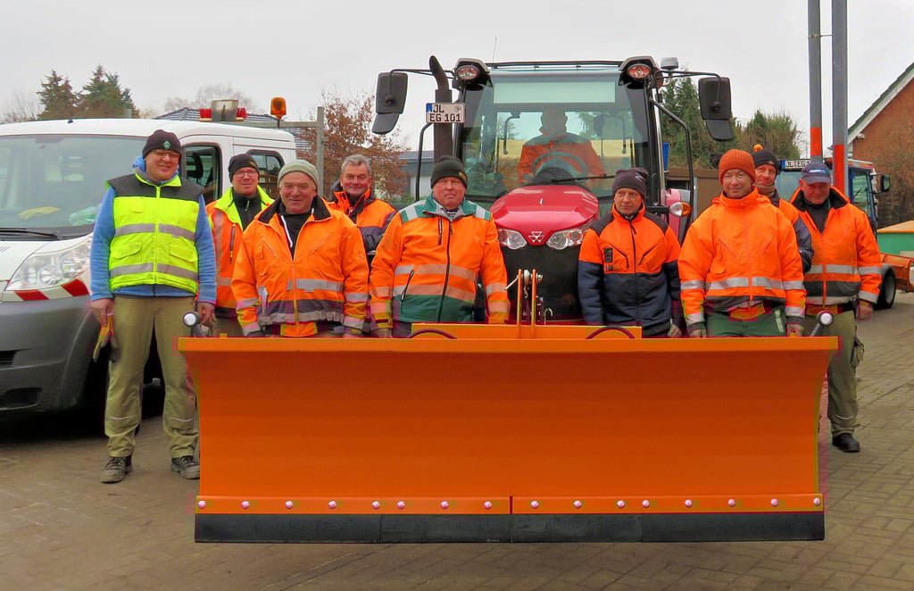 Das Team vom Bauhof Möser hat zurzeit den Winterdienst im Fokus. Zum Team zählen viele spezialisierte Fachleute, der Aufgabenbereich ist vielfältig.
