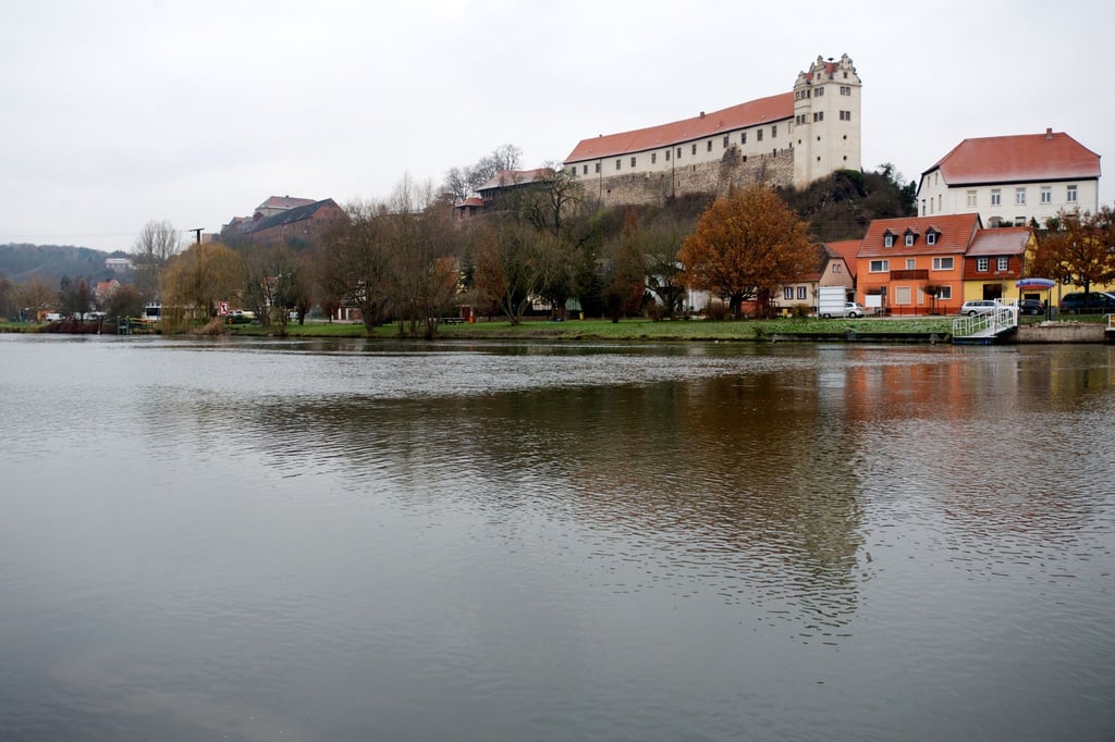 Die neue „Kulturerlebnisroute Wettiner Weg“ führt auch an der Burg Wettin nahe Halle vorbei.