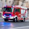 Bei einem Brand in einem Mehrfamilienhaus in der Leipziger Eisenbahnstraße ist am Montag ein Mensch ums Leben gekommen.
