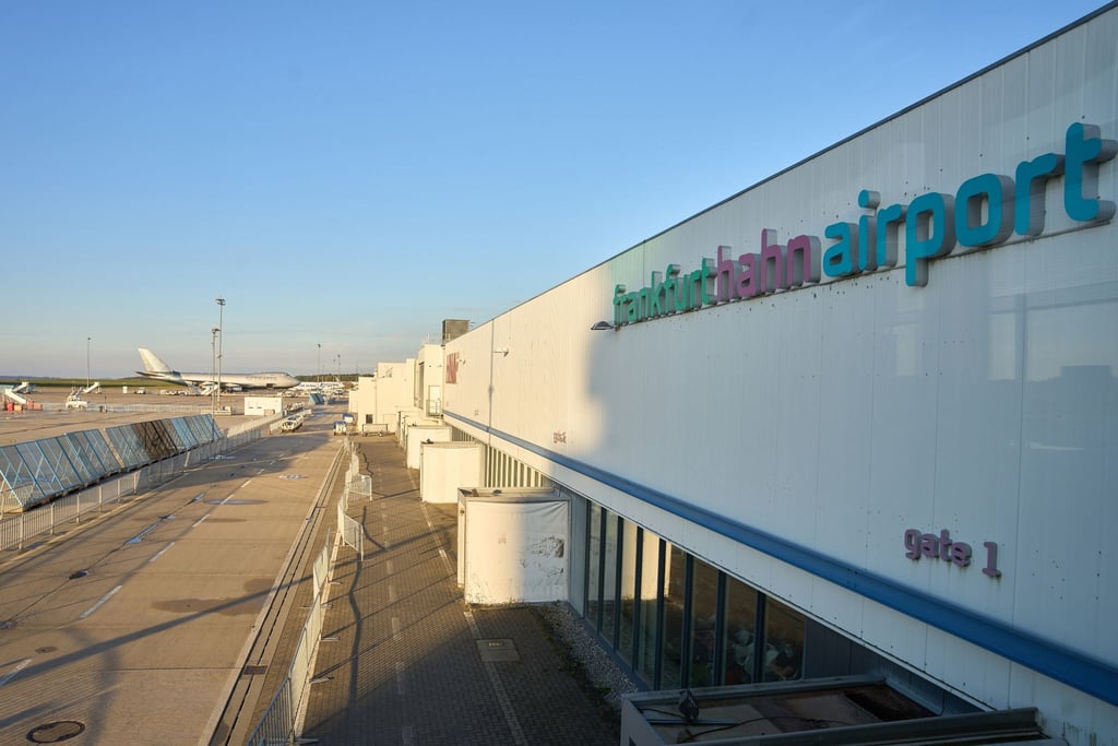 Der Verkaufspoker um den insolventen Hunsrück-Flughafen Hahn geht vorerst weiter.