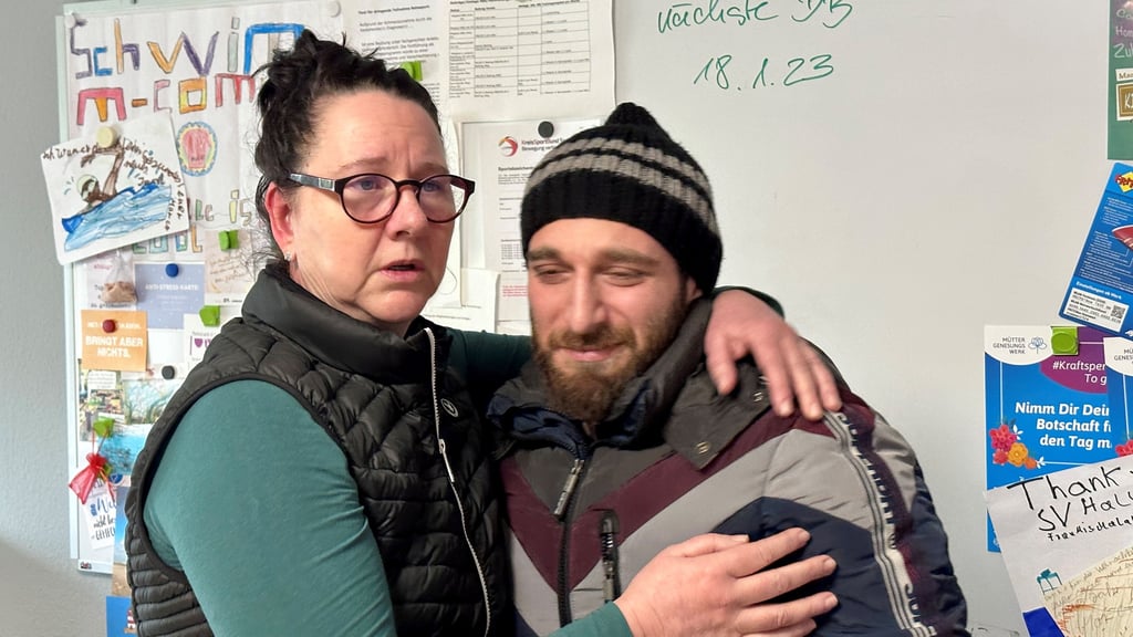 "Wie spendet man Trost, wenn es keinen gibt?" Grit Michalak vom SV Halle leidet mit Shahm Badawi.