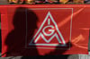 Das Logo der IG Metall auf einem Banner.