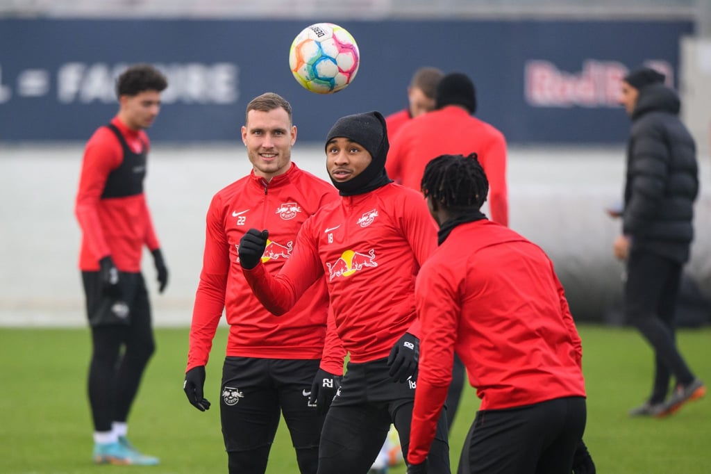 Öffentliches Training von RB Leipzig mit Christopher Nkunku (M) in Aktion.